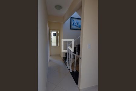 Casa de condomínio à venda com 160m², 6 quartos e 2 vagas Casa de condomínio à venda com 160m², 6 quartos e 2 vagasCorredor