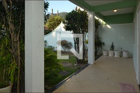 Casa de condomínio à venda com 160m², 6 quartos e 2 vagas Casa de condomínio à venda com 160m², 6 quartos e 2 vagasÁrea externa