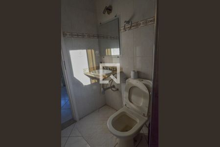 Casa de condomínio à venda com 160m², 6 quartos e 2 vagas Casa de condomínio à venda com 160m², 6 quartos e 2 vagasBanheiro 3