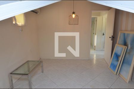 Casa de condomínio à venda com 160m², 6 quartos e 2 vagas Casa de condomínio à venda com 160m², 6 quartos e 2 vagas Sótão - quarto 2