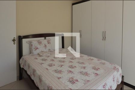 Casa de condomínio à venda com 160m², 6 quartos e 2 vagas Casa de condomínio à venda com 160m², 6 quartos e 2 vagasSuite