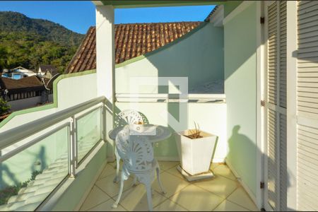 Casa de condomínio à venda com 160m², 6 quartos e 2 vagas Casa de condomínio à venda com 160m², 6 quartos e 2 vagasSuite - varanda