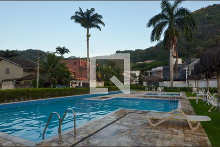 Casa de condomínio à venda com 160m², 6 quartos e 2 vagas Casa de condomínio à venda com 160m², 6 quartos e 2 vagasÁrea comum - Piscina