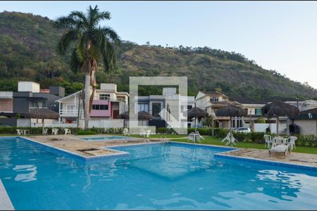 Casa de condomínio à venda com 160m², 6 quartos e 2 vagas Casa de condomínio à venda com 160m², 6 quartos e 2 vagasÁrea comum - Piscina