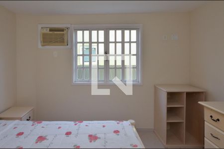 Casa de condomínio à venda com 160m², 6 quartos e 2 vagas Casa de condomínio à venda com 160m², 6 quartos e 2 vagasQuarto 2