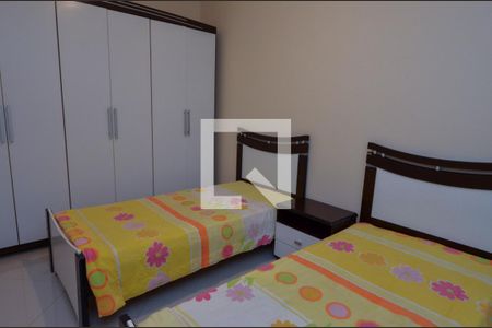 Casa de condomínio à venda com 160m², 6 quartos e 2 vagas Casa de condomínio à venda com 160m², 6 quartos e 2 vagasQuarto 3