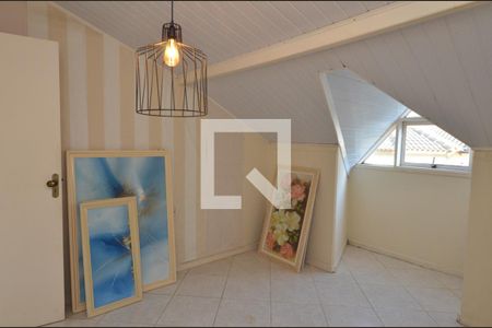 Casa de condomínio à venda com 160m², 6 quartos e 2 vagas Casa de condomínio à venda com 160m², 6 quartos e 2 vagas Sótão - quarto 2