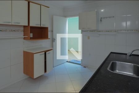 Casa de condomínio à venda com 160m², 6 quartos e 2 vagas Casa de condomínio à venda com 160m², 6 quartos e 2 vagasCozinha