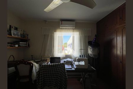 Casa à venda com 270m², 3 quartos e 2 vagas Casa à venda com 270m², 3 quartos e 2 vagasQuarto 2