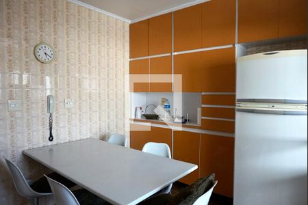 Apartamento para alugar com 180m², 4 quartos e 2 vagas Apartamento para alugar com 180m², 4 quartos e 2 vagasCozinha
