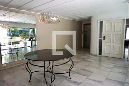 Apartamento para alugar com 180m², 4 quartos e 2 vagas Apartamento para alugar com 180m², 4 quartos e 2 vagasHall