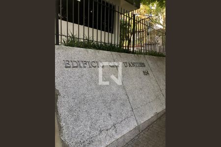 Apartamento para alugar com 180m², 4 quartos e 2 vagas Apartamento para alugar com 180m², 4 quartos e 2 vagasFachada