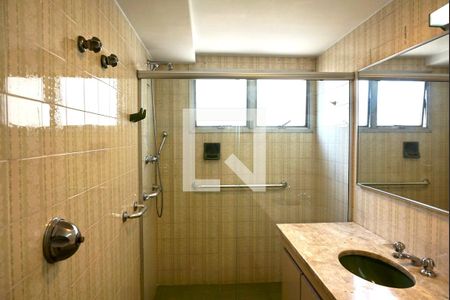 Apartamento para alugar com 180m², 4 quartos e 2 vagas Apartamento para alugar com 180m², 4 quartos e 2 vagasBanheiro 1