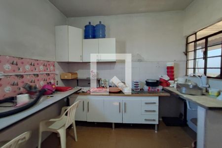 Casa à venda com 330m², 4 quartos e 1 vagaEdícula - Cozinha