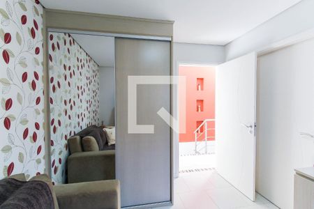 Casa à venda com 300m², 4 quartos e 4 vagas Casa à venda com 300m², 4 quartos e 4 vagasQuarto 2 - Suíte