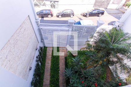 Casa à venda com 300m², 4 quartos e 4 vagas Casa à venda com 300m², 4 quartos e 4 vagasVista