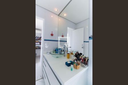 Casa à venda com 300m², 4 quartos e 4 vagas Casa à venda com 300m², 4 quartos e 4 vagasBanheiro da Suíte 1