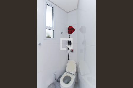 Casa à venda com 300m², 4 quartos e 4 vagas Casa à venda com 300m², 4 quartos e 4 vagasLavabo