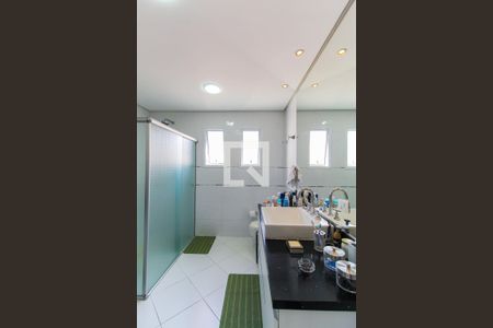 Casa à venda com 300m², 4 quartos e 4 vagas Casa à venda com 300m², 4 quartos e 4 vagasBanheiro da Suíte 3