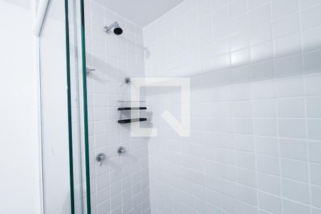 Banheiro de kitnet/studio para alugar com 1 quarto, 30m² em Centro, Rio de Janeiro