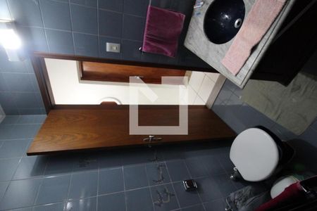 Casa à venda com 175m², 4 quartos e 1 vagaBanheiro