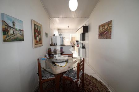 Casa à venda com 175m², 4 quartos e 1 vagaSala integrada com cozinha