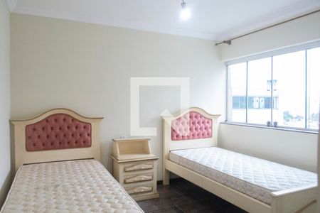 Apartamento à venda com 240m², 4 quartos e 3 vagas Apartamento à venda com 240m², 4 quartos e 3 vagasQuarto 2