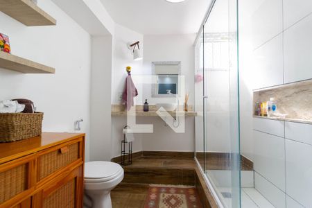 Apartamento à venda com 125m², 3 quartos e 1 vaga Apartamento à venda com 125m², 3 quartos e 1 vagaBanheiro Social