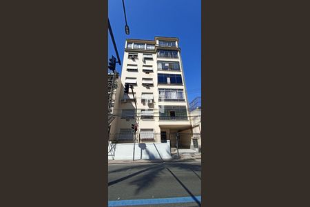 Apartamento à venda com 125m², 3 quartos e 1 vaga Apartamento à venda com 125m², 3 quartos e 1 vagaFachada