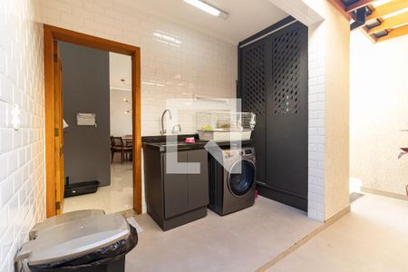 Casa à venda com 149m², 3 quartos e 2 vagas Casa à venda com 149m², 3 quartos e 2 vagasLavanderia