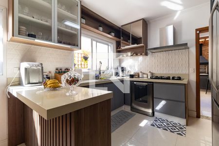 Casa à venda com 149m², 3 quartos e 2 vagas Casa à venda com 149m², 3 quartos e 2 vagasCozinha