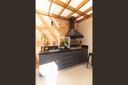 Casa à venda com 149m², 3 quartos e 2 vagas Casa à venda com 149m², 3 quartos e 2 vagasÁrea Gourmet - Churrasqueira