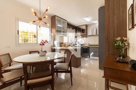 Casa à venda com 149m², 3 quartos e 2 vagas Casa à venda com 149m², 3 quartos e 2 vagasCozinha