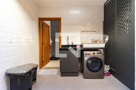 Casa à venda com 149m², 3 quartos e 2 vagas Casa à venda com 149m², 3 quartos e 2 vagasLavanderia