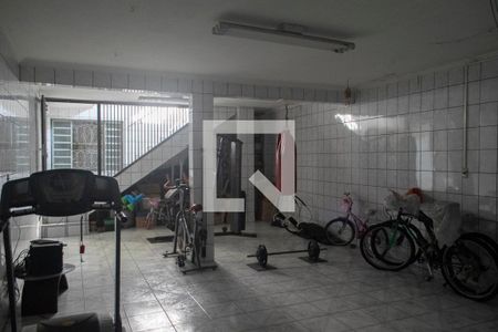 Casa à venda com 297m², 4 quartos e 3 vagas Casa à venda com 297m², 4 quartos e 3 vagasSalão