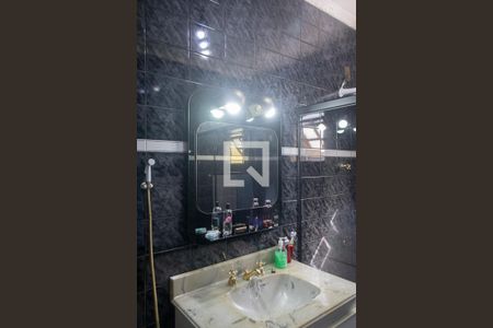 Casa à venda com 297m², 4 quartos e 3 vagas Casa à venda com 297m², 4 quartos e 3 vagasBanheiro Quarto 1