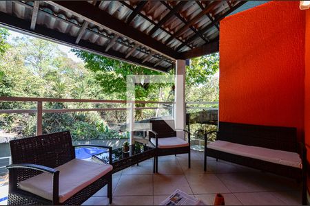 Varanda de casa de condomínio à venda com 5 quartos, 242m² em Maceio, Niterói