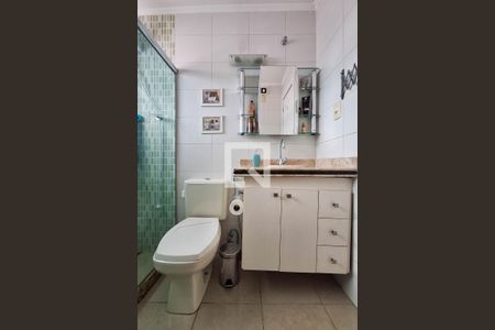 Casa à venda com 320m², 4 quartos e 3 vagas Casa à venda com 320m², 4 quartos e 3 vagasBanheiro da Suíte