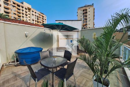 Casa à venda com 320m², 4 quartos e 3 vagas Casa à venda com 320m², 4 quartos e 3 vagasÁrea comum