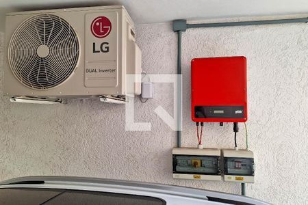 Casa à venda com 320m², 4 quartos e 3 vagas Casa à venda com 320m², 4 quartos e 3 vagasÁrea de Serviço