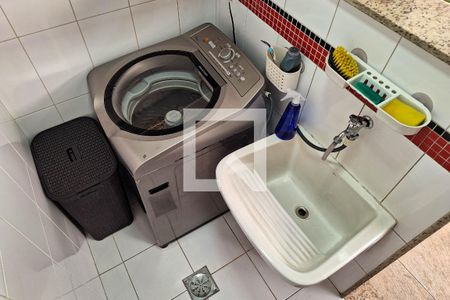 Casa à venda com 320m², 4 quartos e 3 vagas Casa à venda com 320m², 4 quartos e 3 vagasÁrea de Serviço