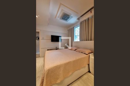 Casa à venda com 320m², 4 quartos e 3 vagas Casa à venda com 320m², 4 quartos e 3 vagasSuíte