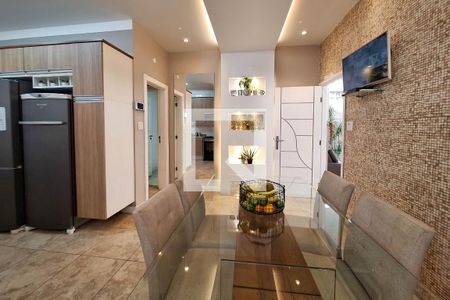 Casa à venda com 320m², 4 quartos e 3 vagas Casa à venda com 320m², 4 quartos e 3 vagasSala de Jantar