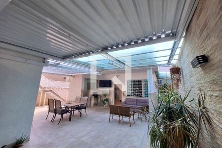 Casa à venda com 320m², 4 quartos e 3 vagas Casa à venda com 320m², 4 quartos e 3 vagasÁrea Comum