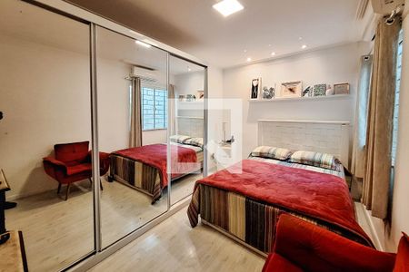 Casa à venda com 320m², 4 quartos e 3 vagas Casa à venda com 320m², 4 quartos e 3 vagasQuarto 1