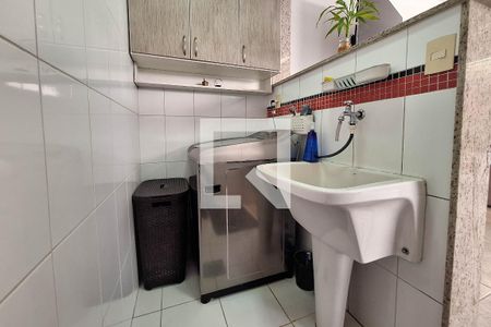 Casa à venda com 320m², 4 quartos e 3 vagas Casa à venda com 320m², 4 quartos e 3 vagasÁrea de Serviço