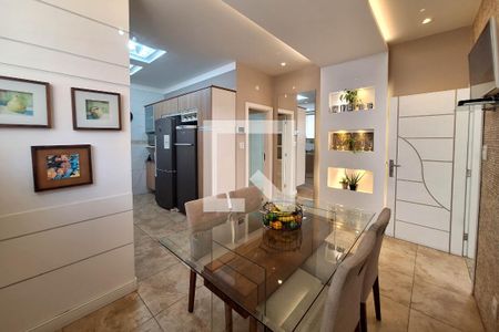 Casa à venda com 320m², 4 quartos e 3 vagas Casa à venda com 320m², 4 quartos e 3 vagasSala de Jantar