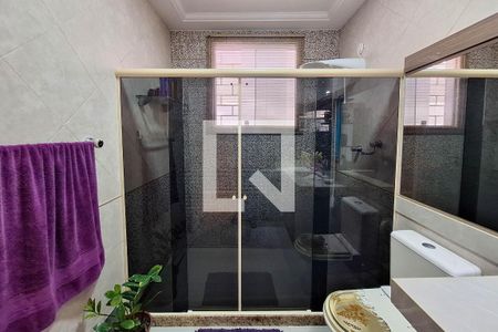 Casa à venda com 320m², 4 quartos e 3 vagas Casa à venda com 320m², 4 quartos e 3 vagasBanheiro Social