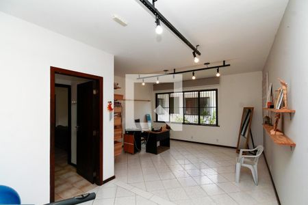Casa à venda com 400m², 5 quartos e 5 vagasQuarto 2/Escritório