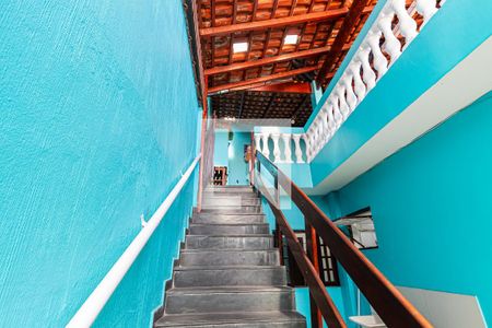 Casa à venda com 178m², 3 quartos e 2 vagasEscadas